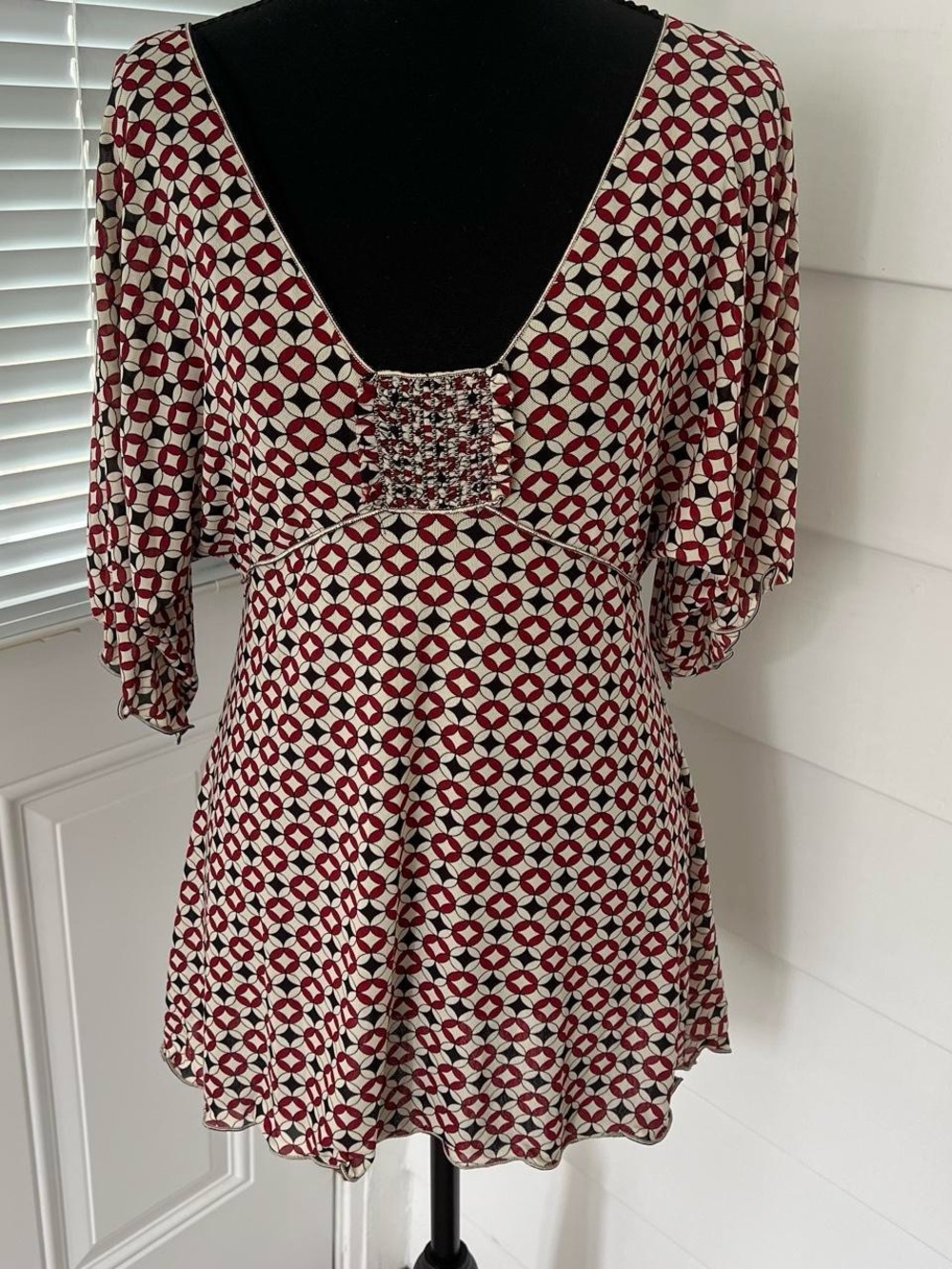 Y2K Babydoll Max Studio Burgundy and White Geometric Smocked V-Neck Blouse